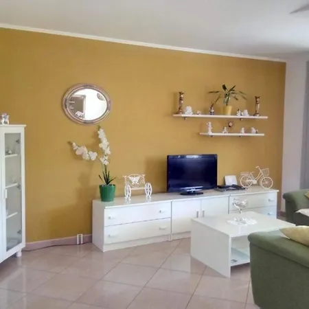 Studio Fuer 6 Personen Und 2 Kinder In Orebic, Dalmatien Sueddalmatien Orebić
