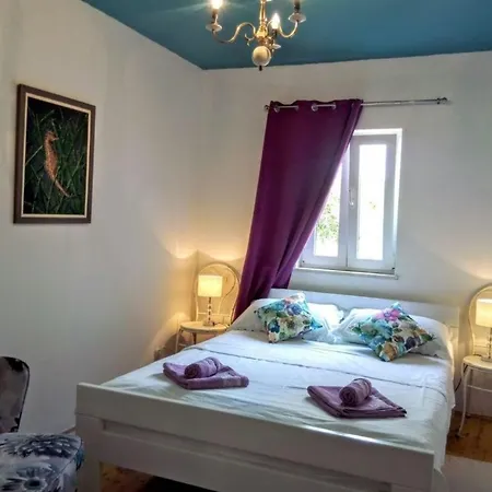 Studio Fuer 6 Personen Und 2 Kinder In Orebic, Dalmatien Sueddalmatien *