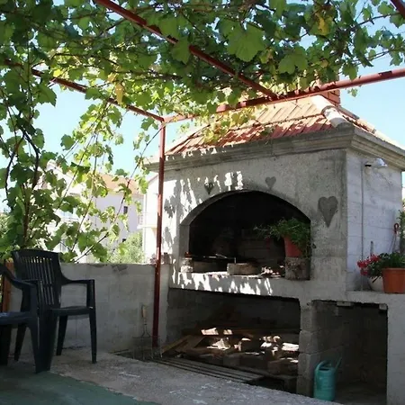 Appartement Studio Fuer 6 Personen Und 2 Kinder In Orebic, Dalmatien Sueddalmatien