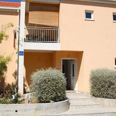 Studio Fuer 6 Personen Und 2 Kinder In Orebic, Dalmatien Sueddalmatien * Orebić
